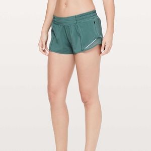 Lululemon Hotty Hot Short II *2.5" - Green Smoke
